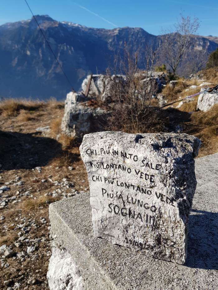Lapide incisa nella pietra
